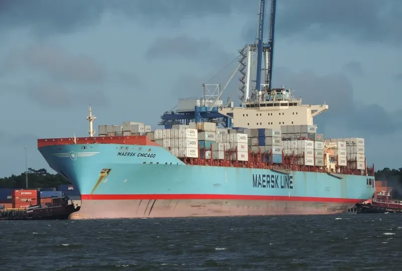 MAERSK CHICAGO Container Ship IMO 9332975 photo 10