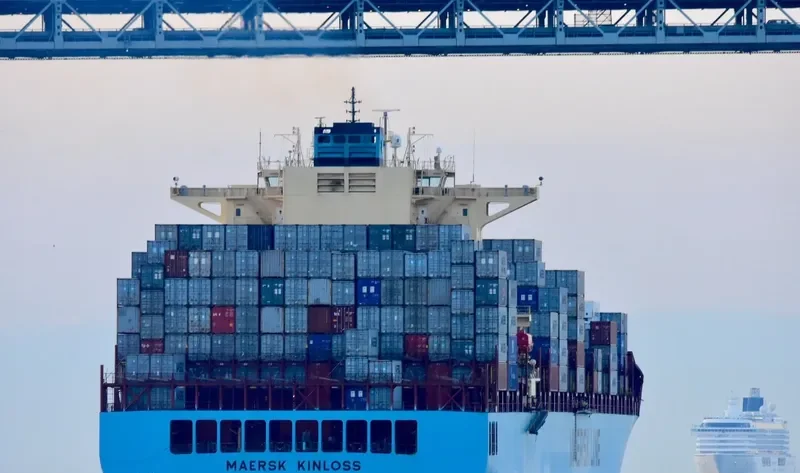 MAERSK KINLOSS Container Ship IMO 9333022