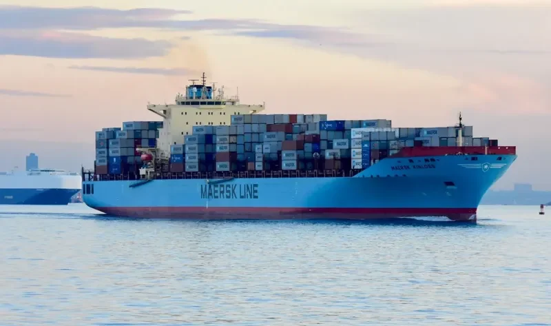 MAERSK KINLOSS Container Ship IMO 9333022 photo 2
