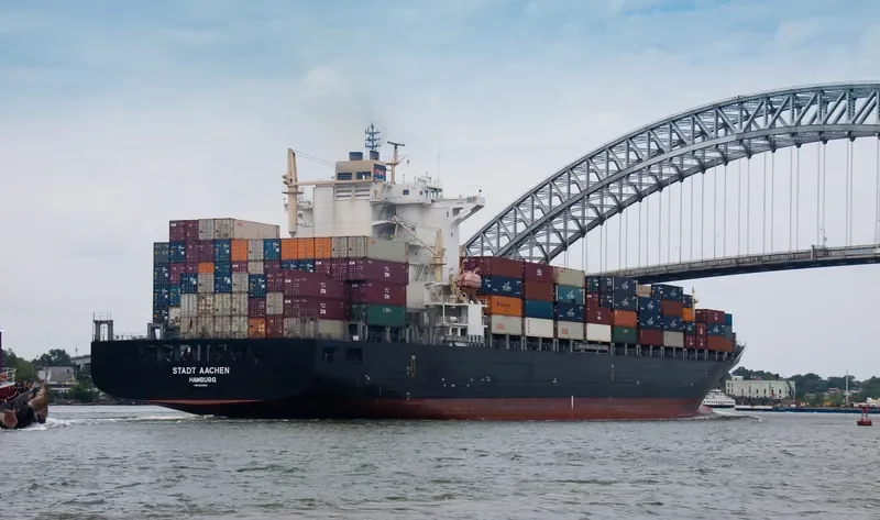 ZHONG GU SHAN DONG Container Ship IMO 9333060 photo 6