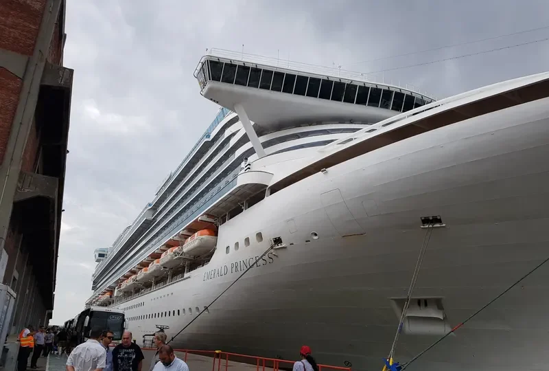 EMERALD PRINCESS Passenger Ship IMO 9333151