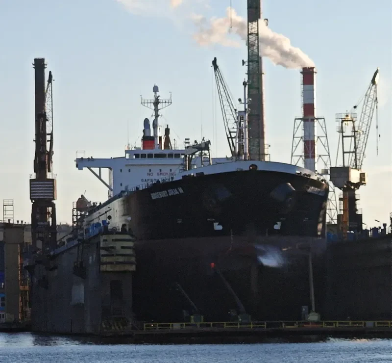 LUCIA SOLIS Tanker IMO 9333187 photo 4