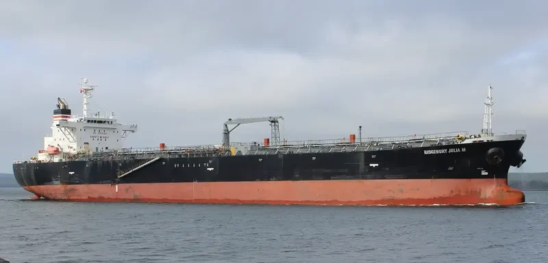 LUCIA SOLIS Tanker IMO 9333187 photo 7