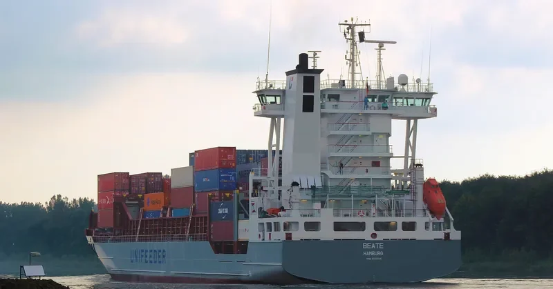 BEATE Container Ship IMO 9333345 photo 6
