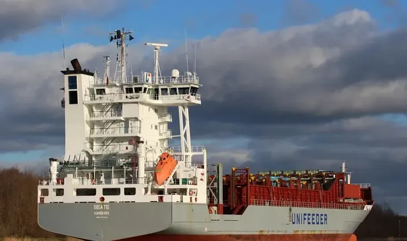 BEATE Container Ship IMO 9333345 photo 8