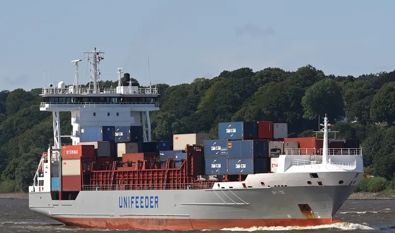 BEATE Container Ship IMO 9333345 photo 9