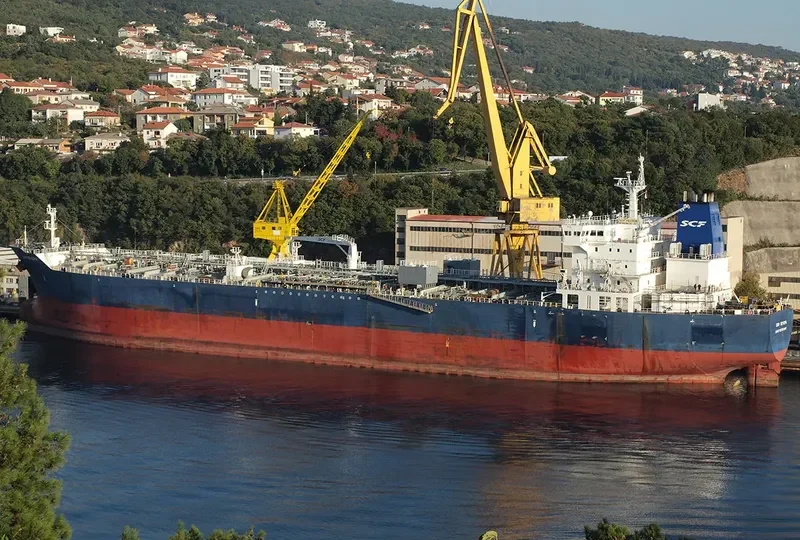 SCF PECHORA Tanker IMO 9333424 photo 5