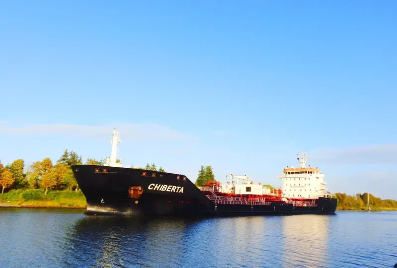 CHIBERTA Tanker IMO 9333814 photo 3