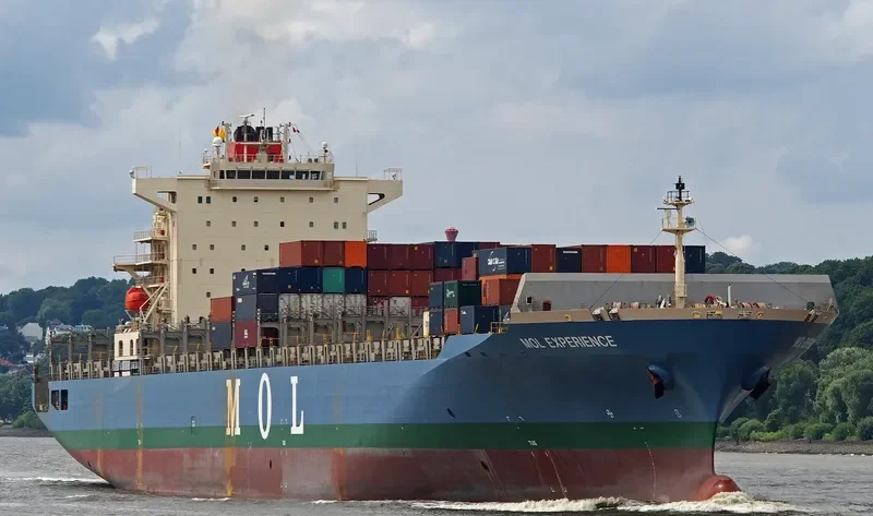 MOL EXPERIENCE Container Ship IMO 9333838 photo 3