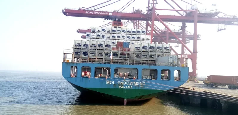 MOL ENDOWMENT Container Ship IMO 9333852 photo 3