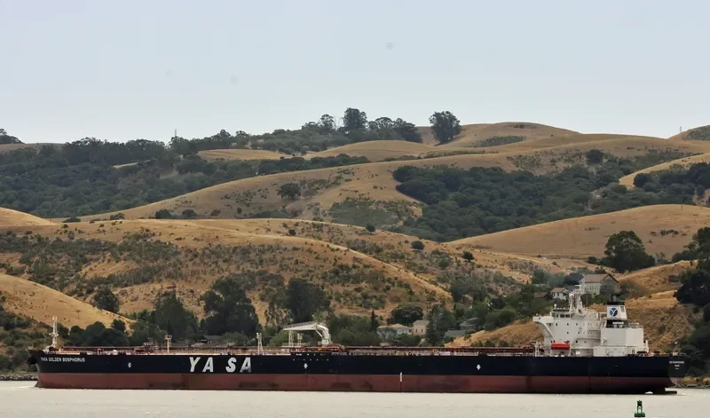 YASA GOLDEN BOSPHORUS Tanker IMO 9334038 photo 7