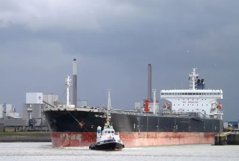 TWO MILLION WAYS Tanker IMO 9334571 photo 10