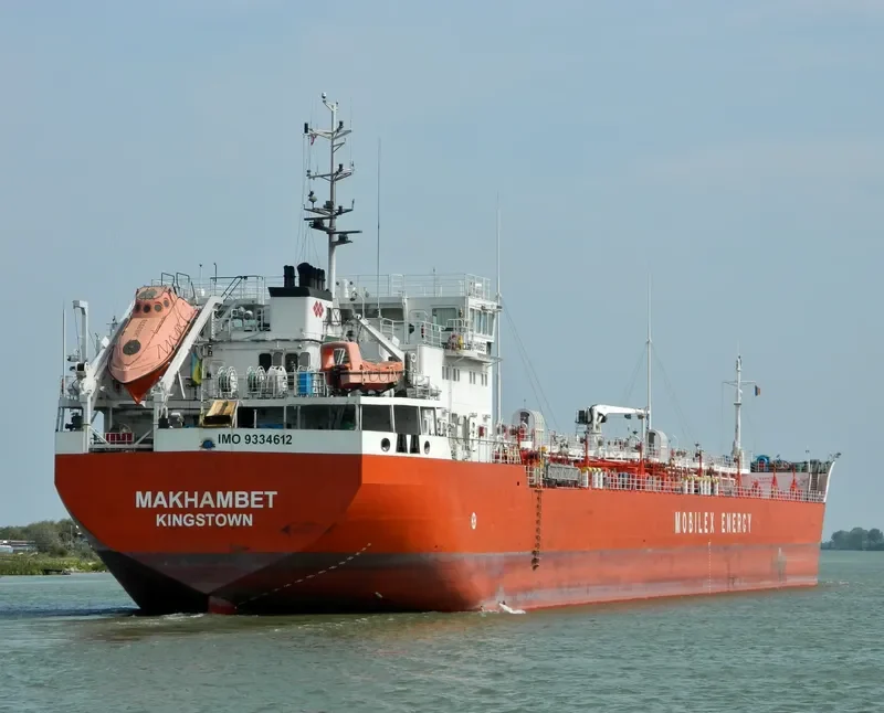 MAKHAMBET Tanker IMO 9334612 photo 9