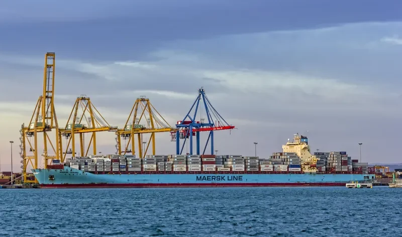 MAERSK TAIKUNG Container Ship IMO 9334662 photo 8