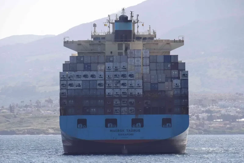 MAERSK TAURUS Container Ship IMO 9334674 photo 5