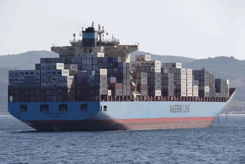 MAERSK TAURUS Container Ship IMO 9334674 photo 6