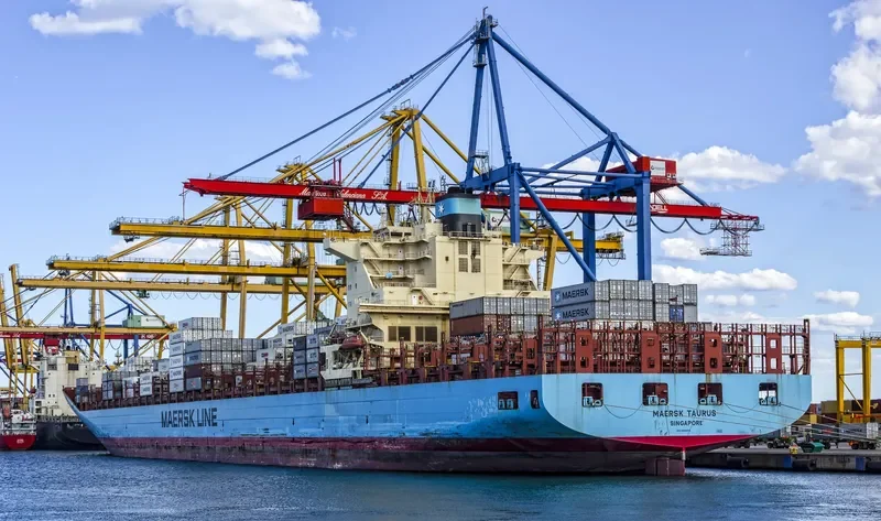 MAERSK TAURUS Container Ship IMO 9334674 photo 9