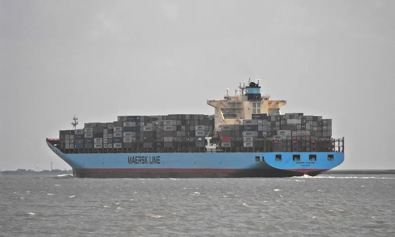 MAERSK TUKANG Container Ship IMO 9334686 photo 5