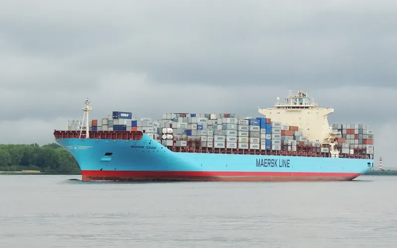 MAERSK TUKANG Container Ship IMO 9334686 photo 8