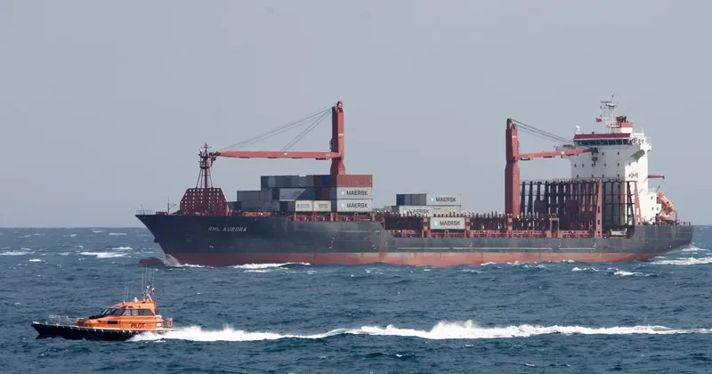 RHL AURORA Container Ship IMO 9334832 photo 10
