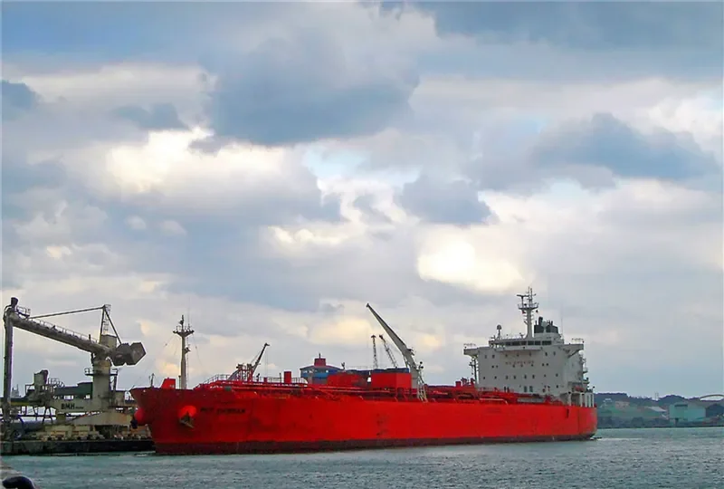 NCC DAMMAM Tanker IMO 9335056 photo 3