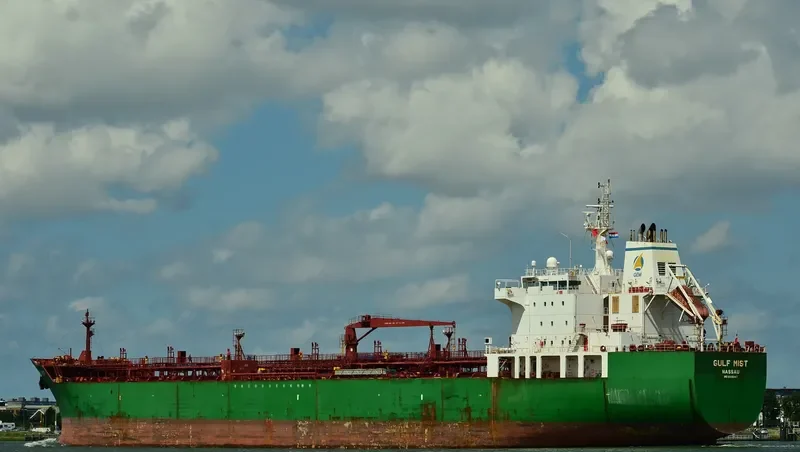 GULF MIST Tanker IMO 9335147 photo 2