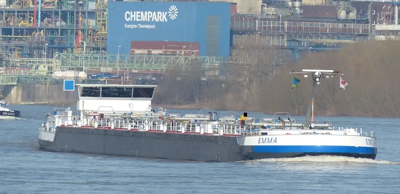 EMMA Tanker IMO 9335757 photo 3