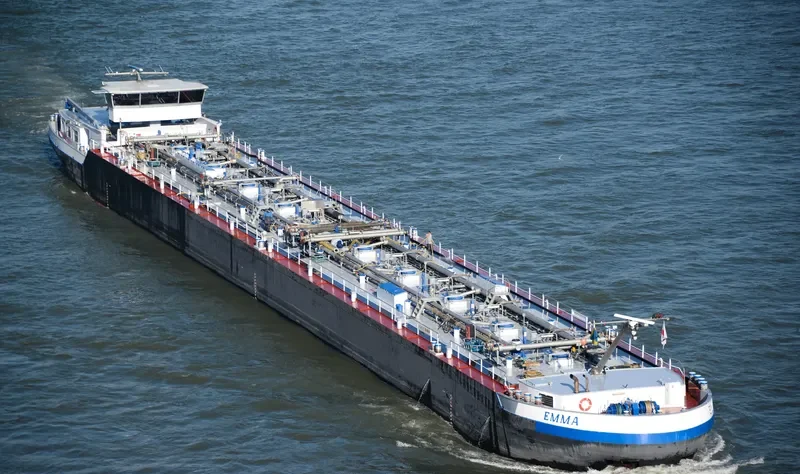 EMMA Tanker IMO 9335757 photo 8
