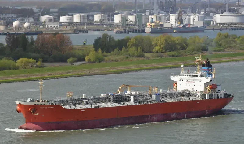 ELENORE Tanker IMO 9335836 photo 3