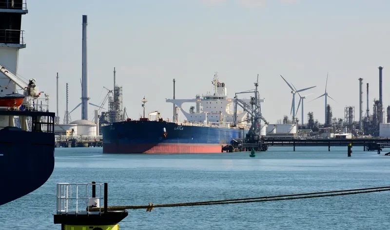 LAYLA Tanker IMO 9336098 photo 10