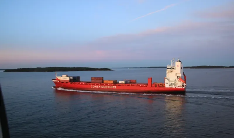 CONTAINERSHIPS VIII Container Ship IMO 9336244 photo 7