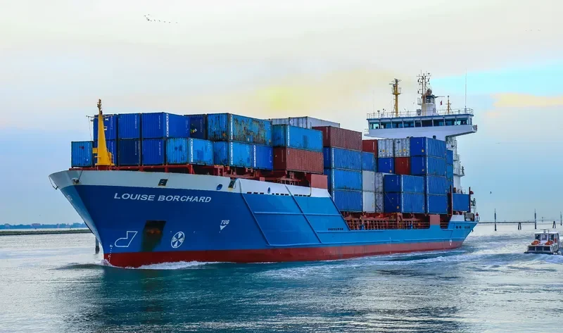 LOUISE BORCHARD Container Ship IMO 9336294 photo 2