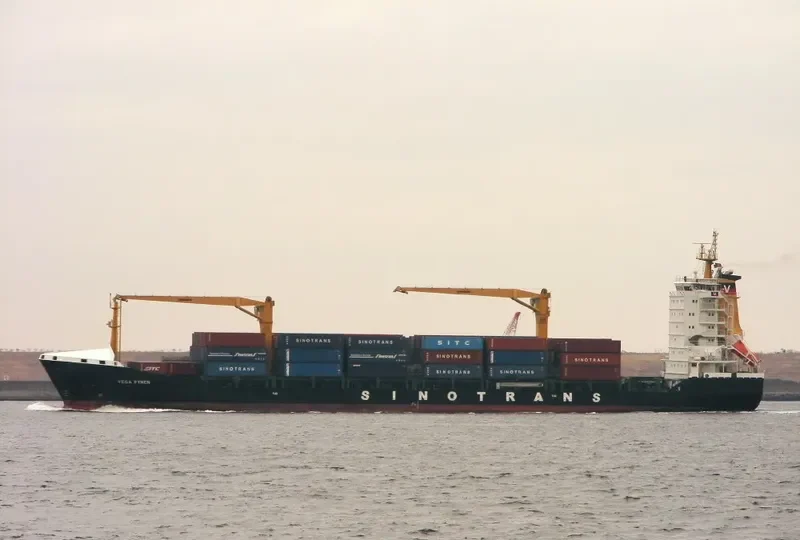 VEGA FYNEN Container Ship IMO 9336359 photo 3