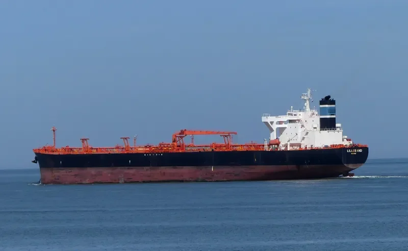 LILLESAND Tanker IMO 9336397 photo 9