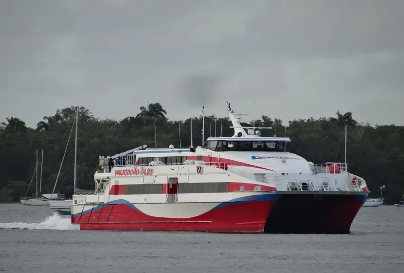 GOLD EXPRESS Passenger Ship IMO 9336531 photo 2