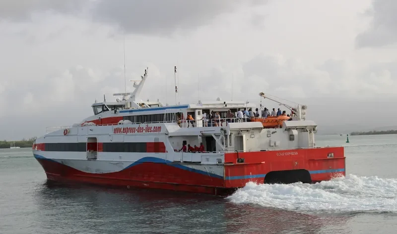 GOLD EXPRESS Passenger Ship IMO 9336531 photo 5