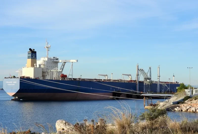 COSJADE LAKE Tanker IMO 9337183 photo 2