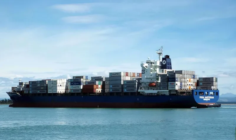 HALSTED Container Ship IMO 9337262 photo 10