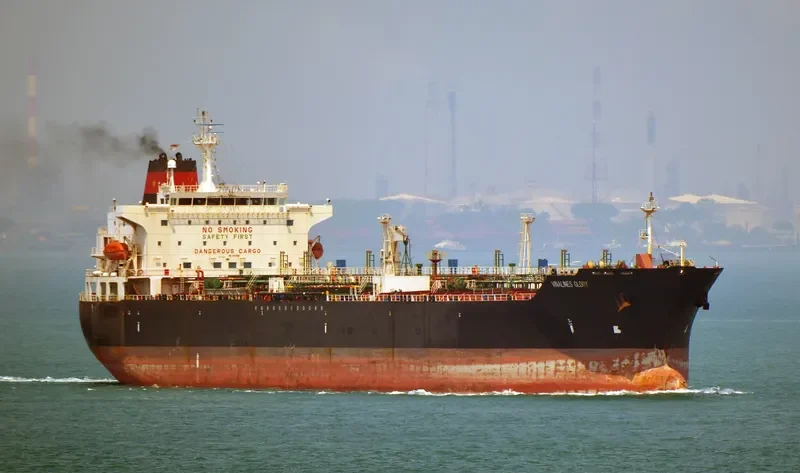 DAI PHU Tanker IMO 9337303 photo 2