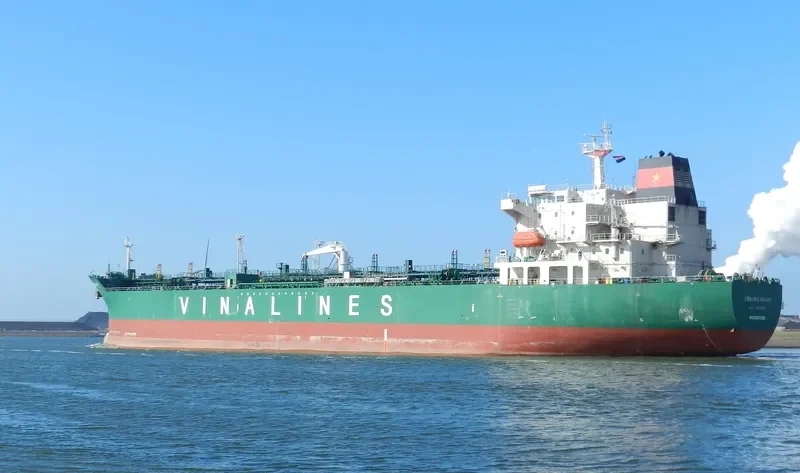 VINALINES GALAXY Tanker IMO 9337339 photo 10