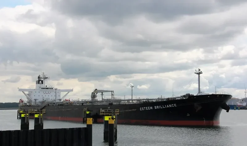 KRITI GALAXY Tanker IMO 9337901 photo 3