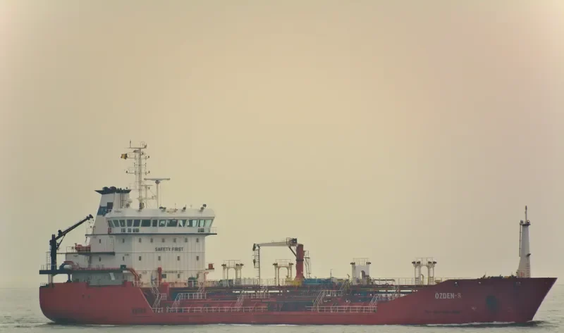 OZDEN S Tanker IMO 9338735 photo 3