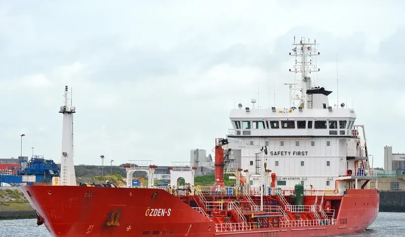 OZDEN S Tanker IMO 9338735 photo 8