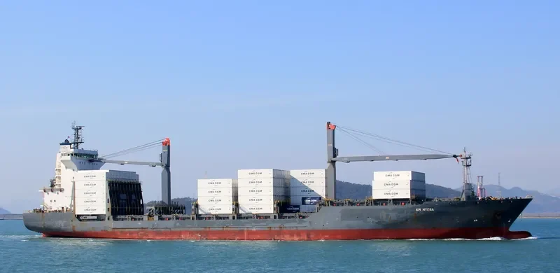 EM HYDRA Container Ship IMO 9338967 photo 8