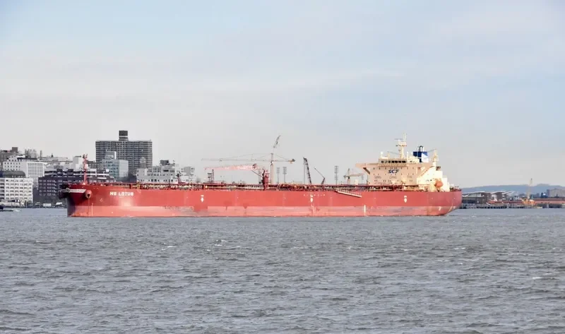 NS LOTUS Tanker IMO 9339337 photo 6