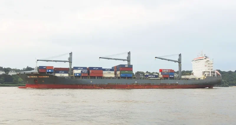 POMERENIA SKY Container Ship IMO 9339583 photo 7