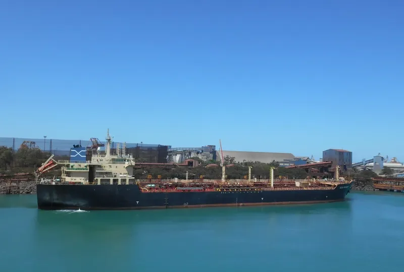 OCEAN LEGACY Tanker IMO 9339650 photo 2