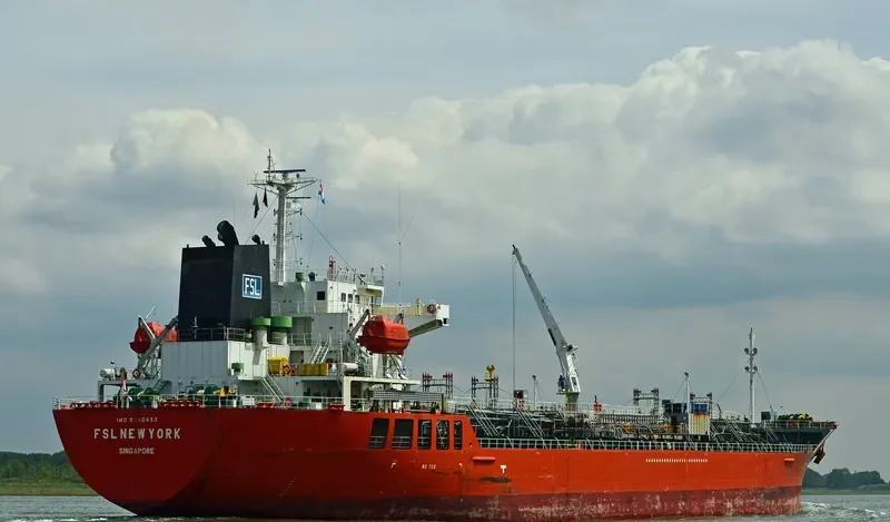 FSL NEW YORK Tanker IMO 9340453 photo 5