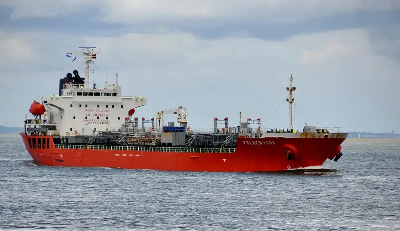 FSL NEW YORK Tanker IMO 9340453 photo 8