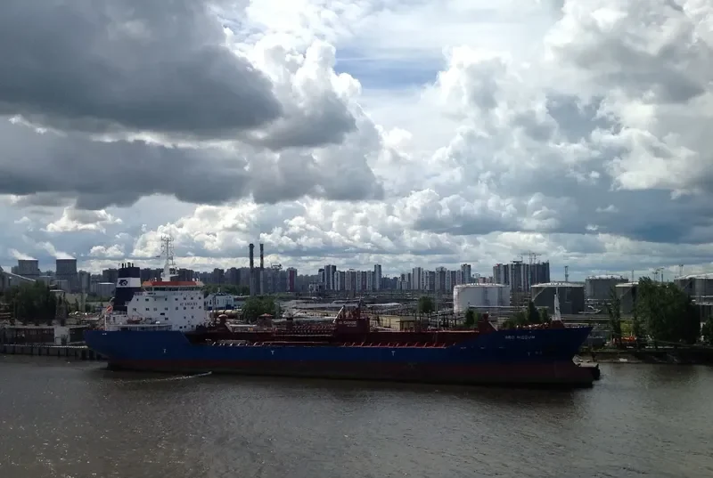 BRO NISSUM Tanker IMO 9340623 photo 6